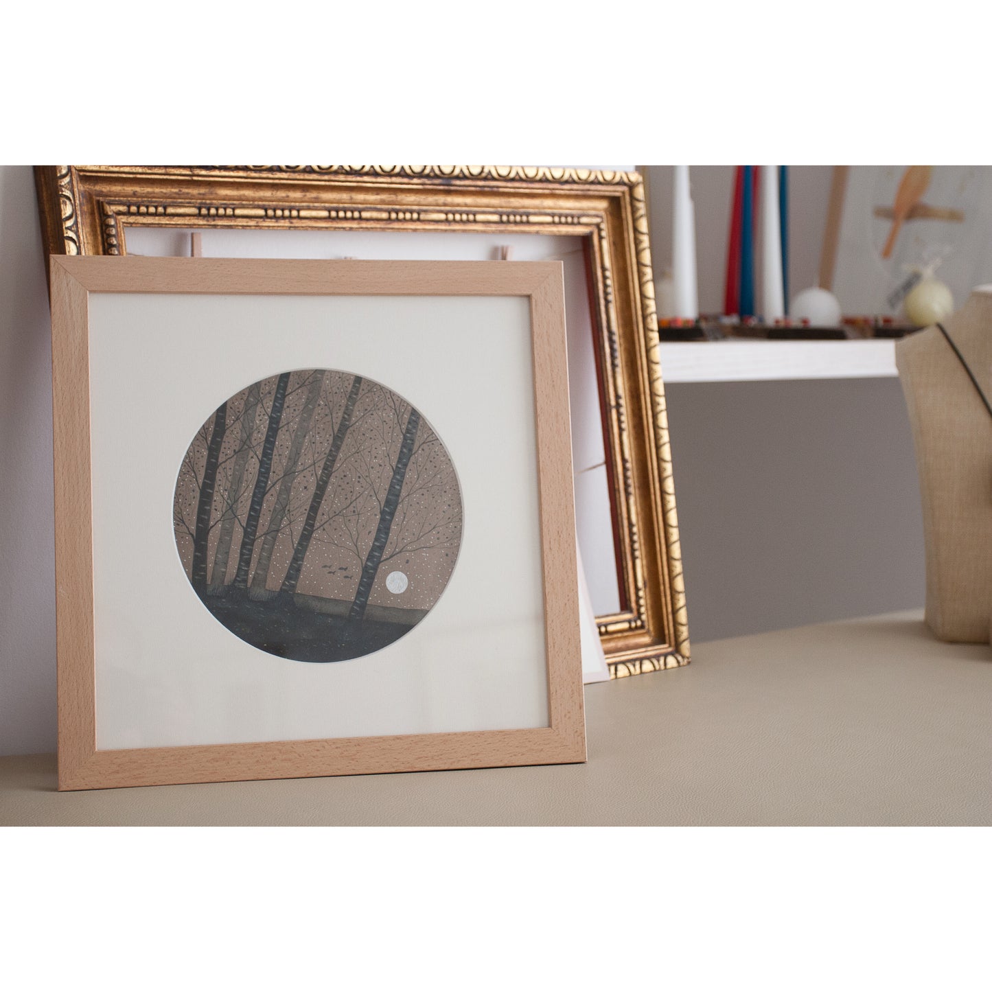 "Spazzati dal vento" Acquerello su carta d 20 cm 2021 con cornice color legno naturale